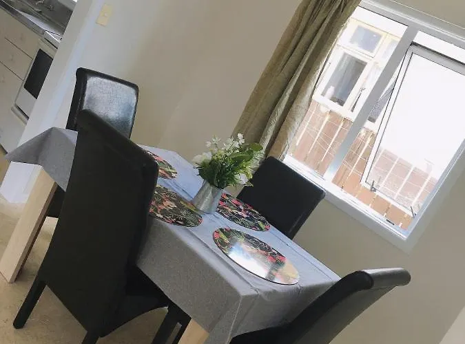 Apartment 3 Double And 2 Single Sofa Beds