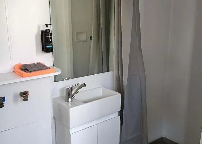 Apartment 3 Double And 2 Single Sofa Beds *